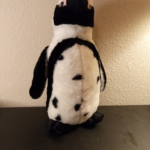 GORGEOUS Petting Zoo Recycled 14" Penguin Plush Toy - Picture 5 of 7